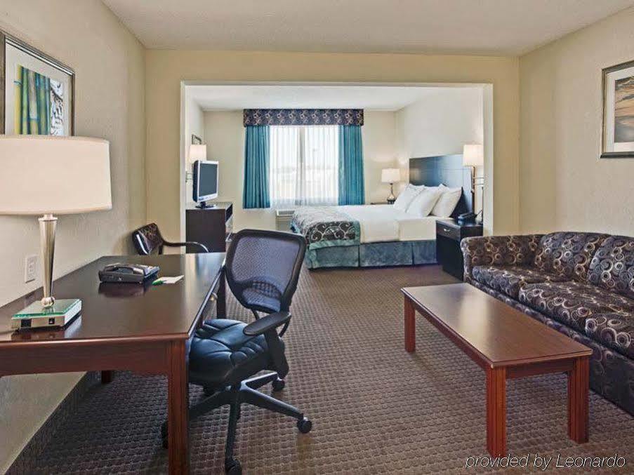 La Quinta By Wyndham Clearwater South Hotel Eksteriør billede